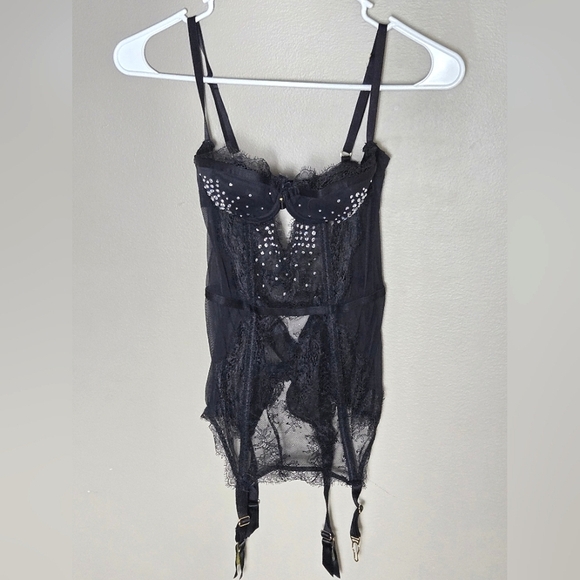 Victoria's Secret Chantilly Lace Crystal Romantic Whimsygoth Bustier Corset, 34B - Picture 2 of 5